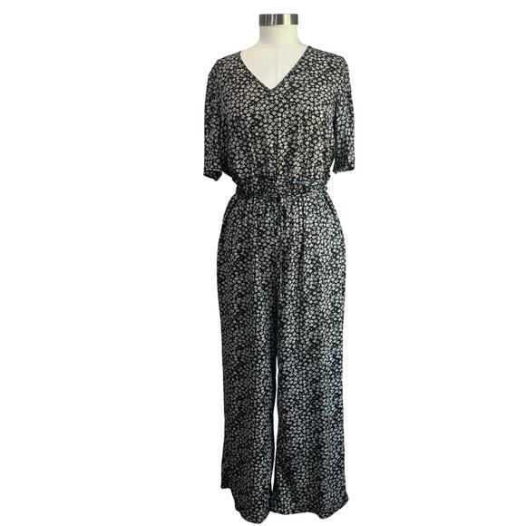 By Clara Paris Black White Floral Jumpsuit Wide Leg Romper Size L Boho - Picture 1 of 8